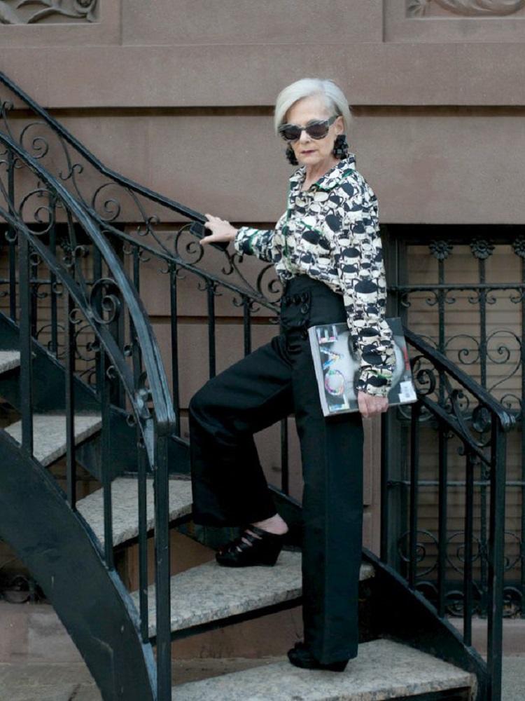 63-летняя бабушка покорила мир моды. Ее стилю позавидуют и молодые!